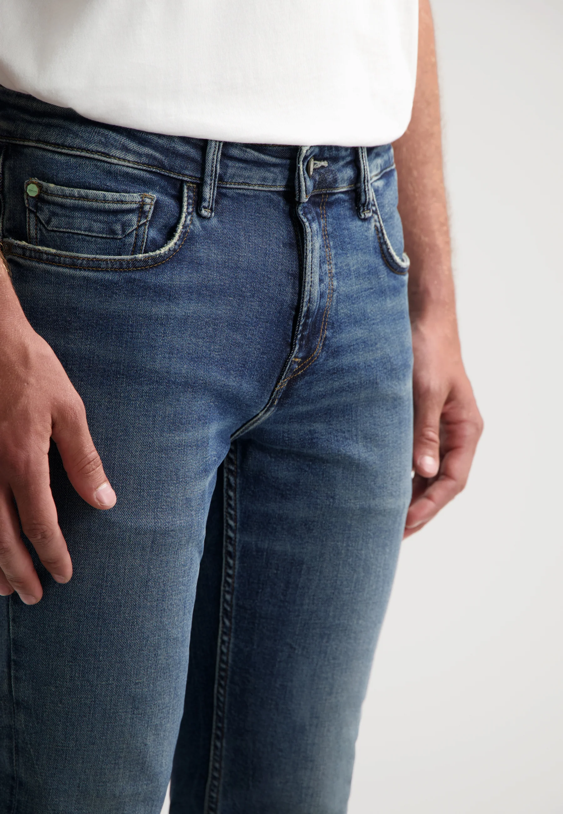 Lancaster Slim Tapered Denim - Image 3